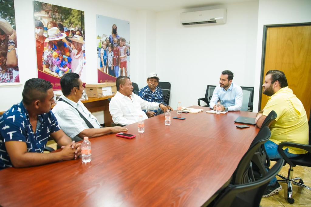 Se reúne Secretario del Bienestar con Comisión de&nbsp;exbraceros