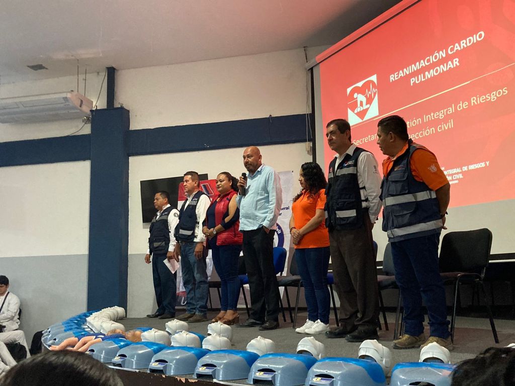 Capacita SGIRPCGRO en primeros auxilios a estudiantes de la Universidad Autónoma de&nbsp;Guerrero