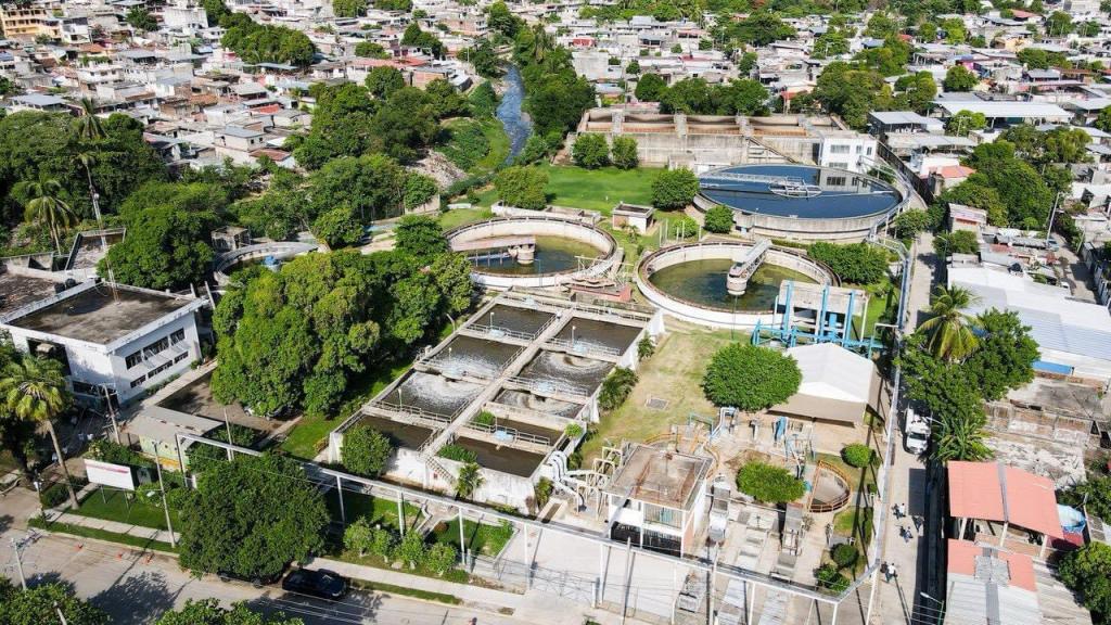 Refrenda Evelyn Salgado su compromiso con el saneamiento de la bahía de Acapulco y el cuidado del medio&nbsp;ambiente