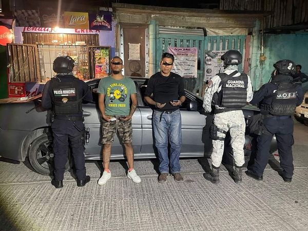 DETIENEN A PRESUNTOS PIST0LER0S EN&nbsp;CHILPO…