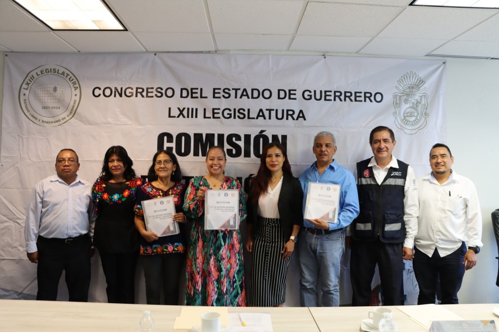 Se reúne diputada con  personal de la SGIRPCGRO y la&nbsp;UAGro