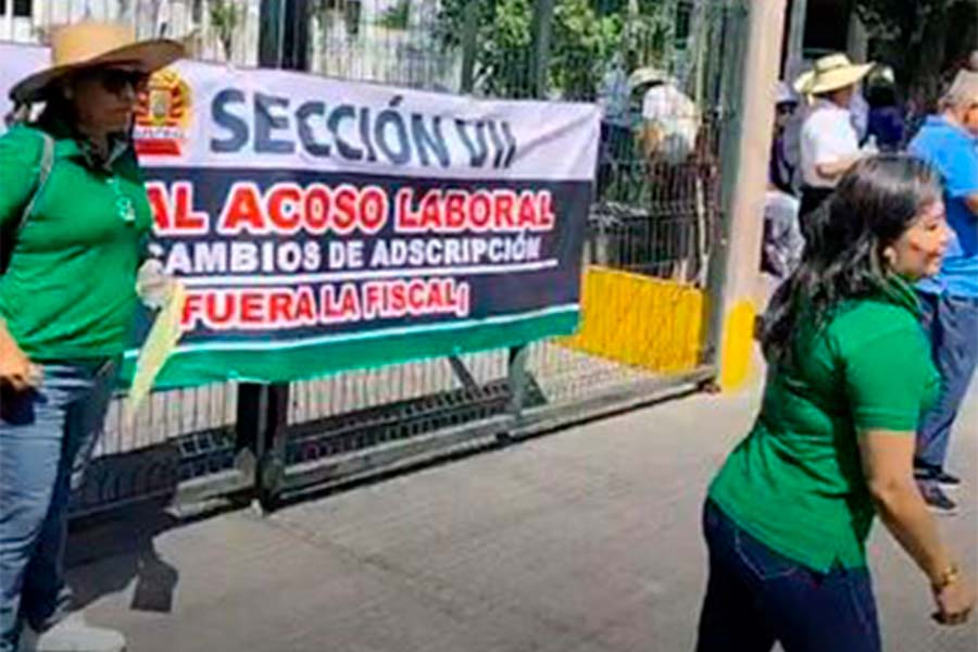 Exigen trabajadores de la Fiscalía cese masivo de&nbsp;funcionarios