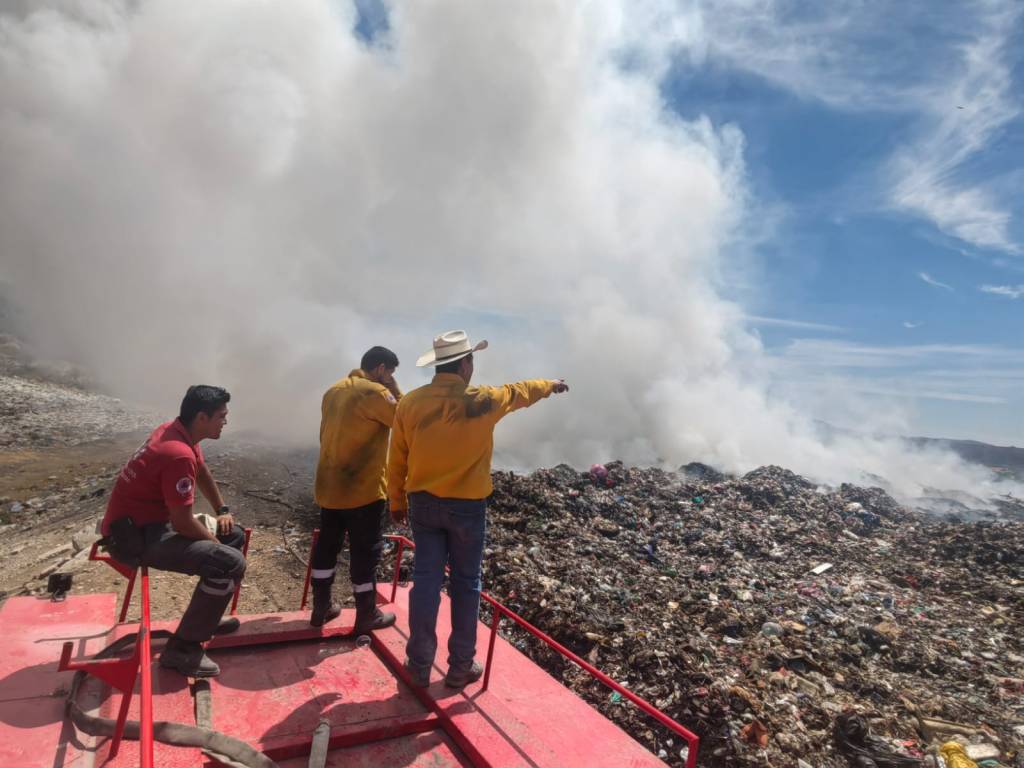 PC controla incendio del basurero de&nbsp;Iguala