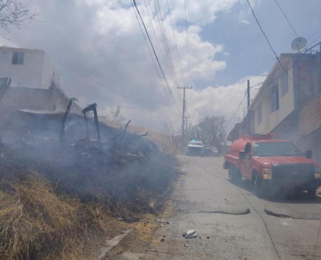 Atiende SGIRPCGRO atiende reporte de incendio en&nbsp;pastizales