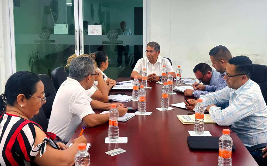 Se reúne Fiscal General de Guerrero con integrantes del “Colectivo Familias de Acapulco en Busca de sus Desaparecidos&nbsp;A.C.”.