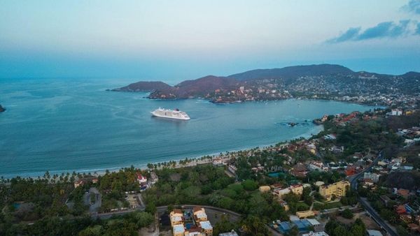 Arriba a Zihuatanejo el crucero MS “Europa&nbsp;2”