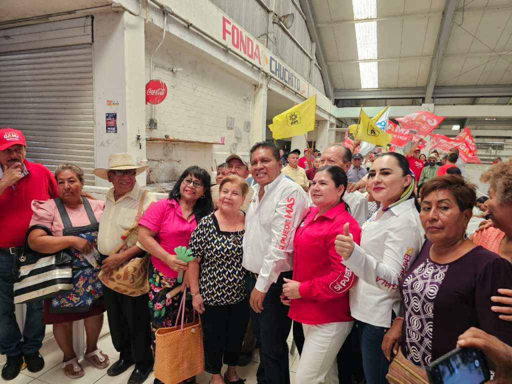 Se adhiere Bloque de Comerciantes del Mercado Municipal a David Gama&nbsp;Pérez