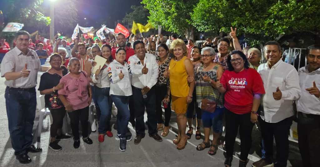 Visitan David Gama y Patricia Rojas las colonias Lomas Pajaritos y Tres Iguanas, parte alta y&nbsp;baja