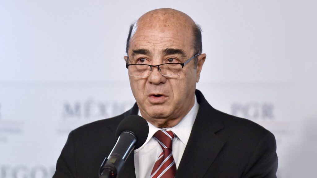 Murillo Karam regresa a casa: juez confirma prisión domiciliaria para el&nbsp;exprocurador