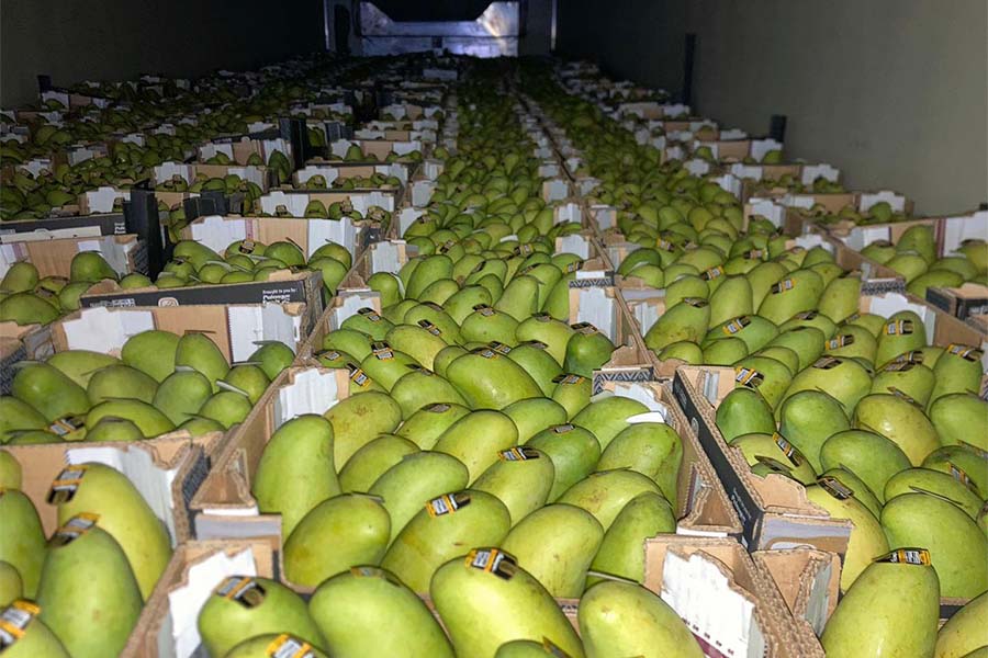 Felicita la gobernadora Evelyn Salgado a la empresa “La&nbsp;Suriana”