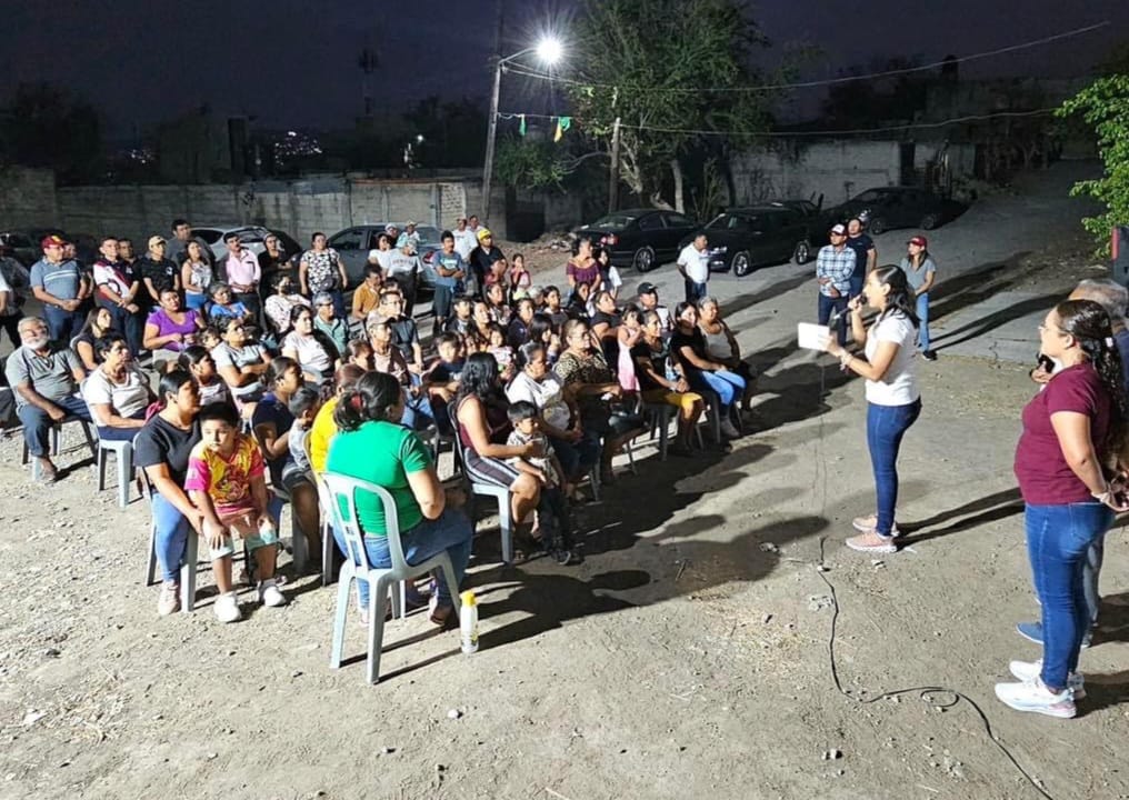 Reciben a Luissana en la colonia «Héroes del&nbsp;Sur»