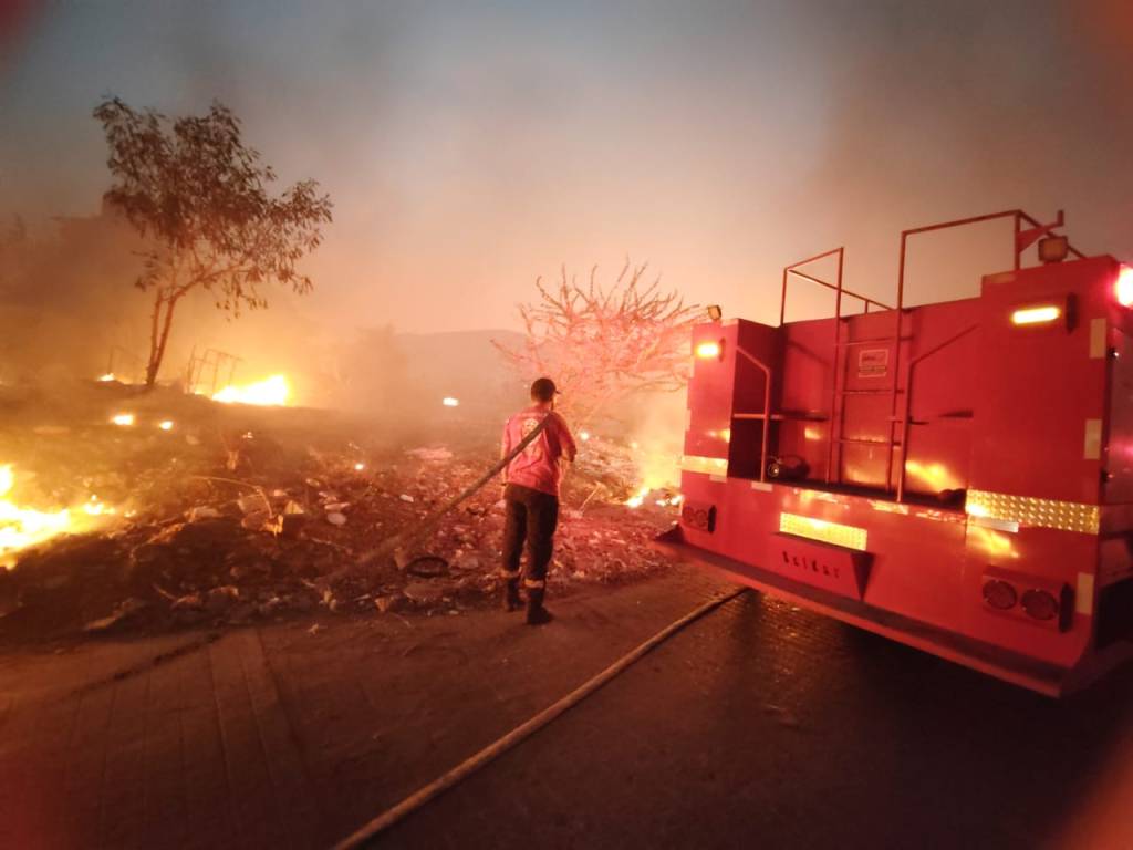 Sofoca Protección Civil dos&nbsp;incendios