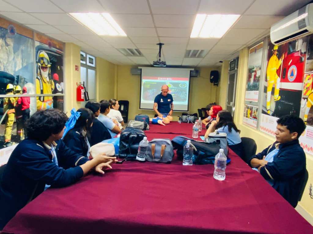 Visita el Colegio “Crica A. C.” las instalaciones de la&nbsp;SGIRYPCEG