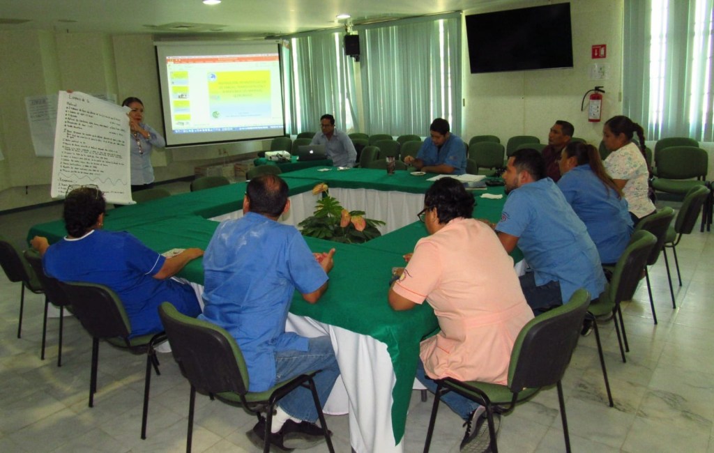 Capacitan a personal de Servicios Generales del Instituto Estatal de&nbsp;Oftalmología