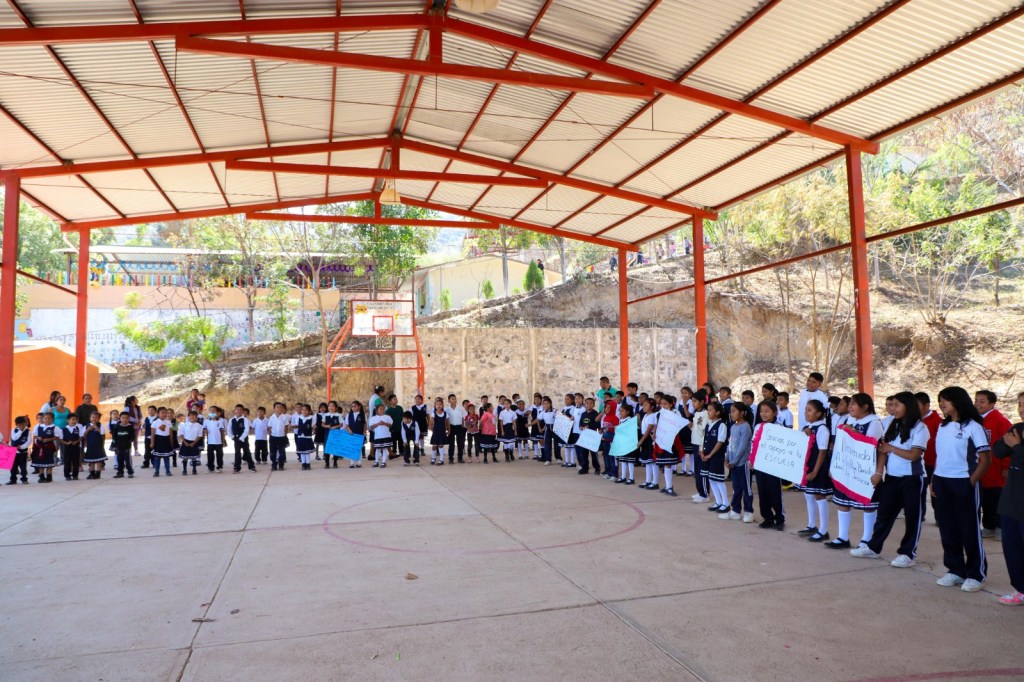 Impulsa la SEJUVE el deporte y la salud escolar en el municipio de&nbsp;Tlapa