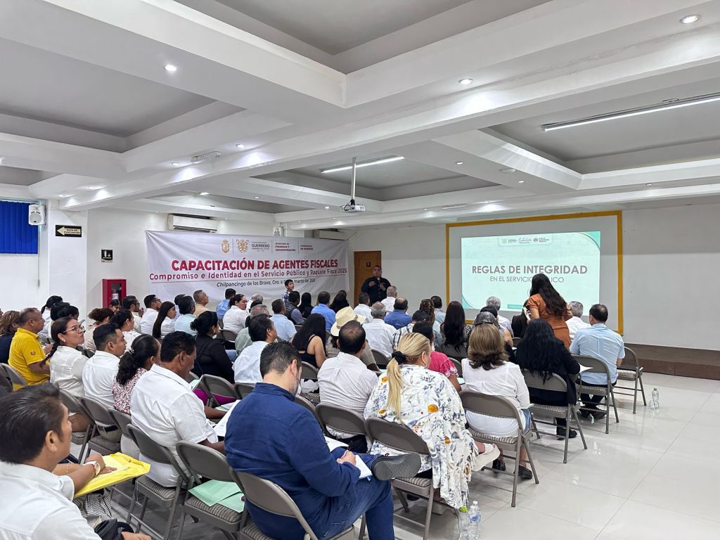 Capacitan a los administraciones y agencias fiscales del estado sobre la ley de ingresos&nbsp;2025