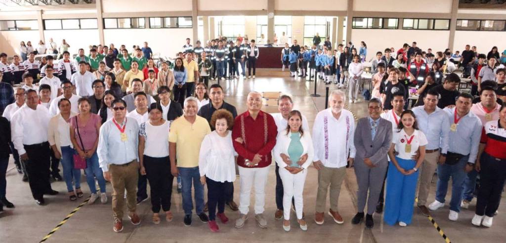 Niñas y jóvenes destacan en la competencia de robótica “Guerre Bot” en&nbsp;Chilpancingo