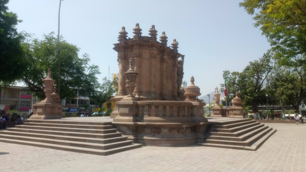 En el tema de rescate del monumento, solo confío en la regidora Bustillos:&nbsp;FRC.